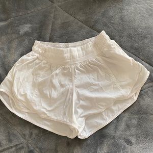 Lululemon Hotty Hot 2.5” Shorts